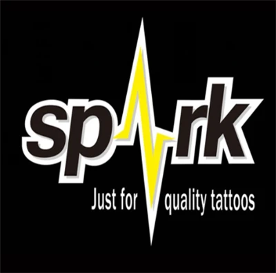 Artista del tatuaje West Coast Ink Magazine