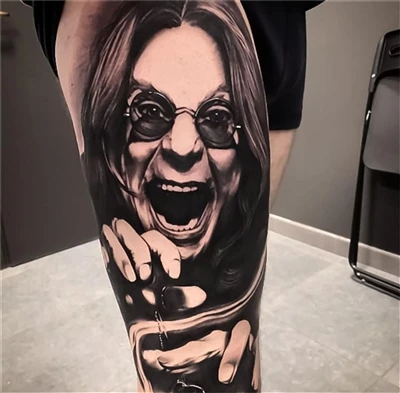 ¿Entiendes su expresión para este tatuaje?