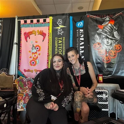 SPARK-Artista certificado obtiene los máximos honores en CPA Tattoo Expo y mu...