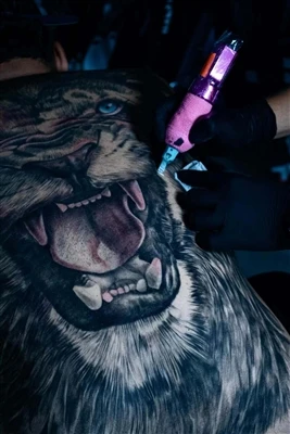 Tatuajes en blanco y negro: una tendencia atemporal