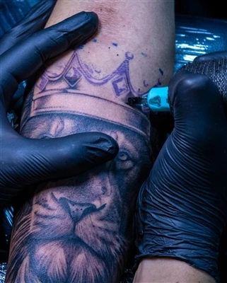 ¿Pueden los tatuajes servir como un símbolo de la emoción (como conmemorar a ...
